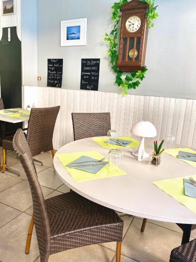 Les Voyageurs Otel Charols Dış mekan fotoğraf