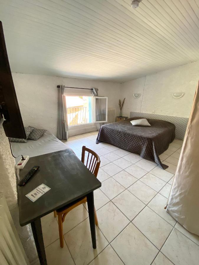 Les Voyageurs Otel Charols Dış mekan fotoğraf
