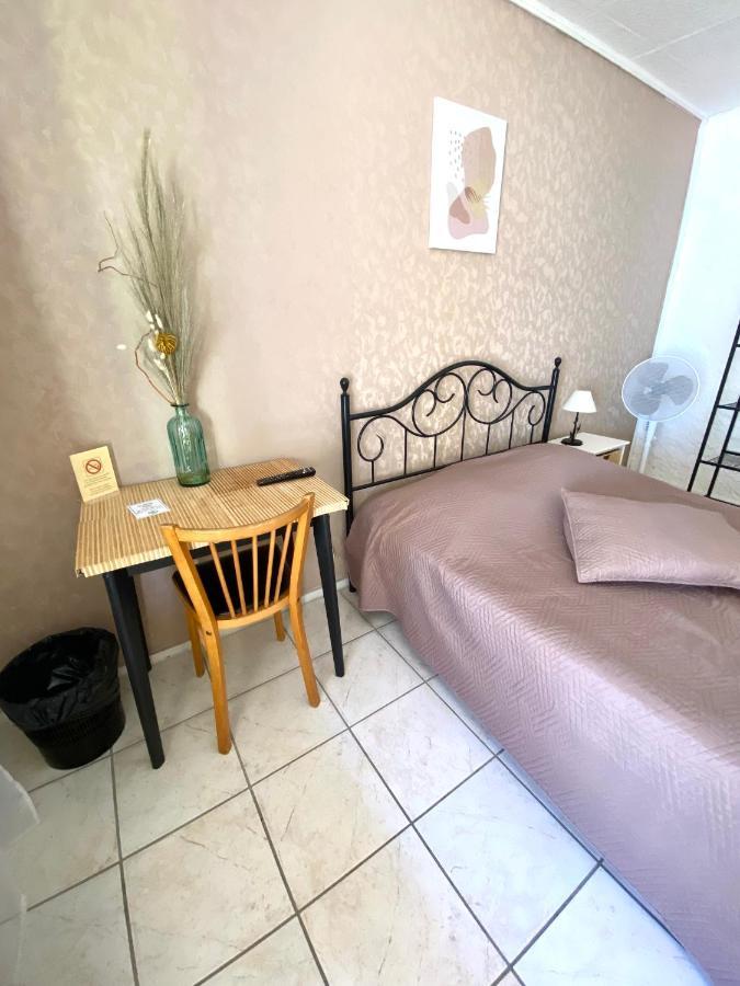 Les Voyageurs Otel Charols Dış mekan fotoğraf